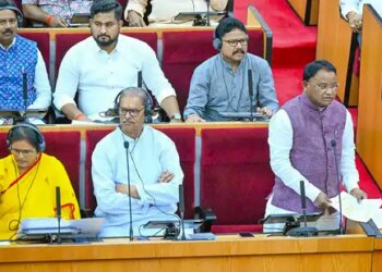 सीएम माझी ने नीति आयोग की बैठक में ओडिशा की विकास पहलों को किया पेश