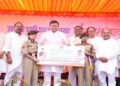 CM Pushkar Singh Dhami Jan Jan Ki Sarkar Program Public Welfare Schemes Newstrack Latest News | Pushkar Singh Dhami: In the “Jan-Jan Ki Sarkar, Aapke Dwar” program in Khatima, the Chief Minister enumerated the achievements of the Central and State Government. News Track in Hindi