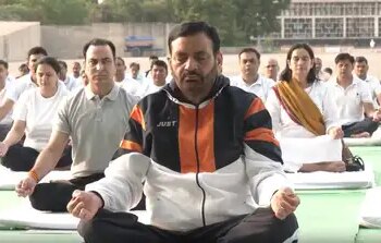 विधानसभा परिसर में सीएम सैनी ने किया योगाभ्यास, बोले- योग भारत की सांस्कृतिक शक्ति का विश्वव्यापी सम्मान