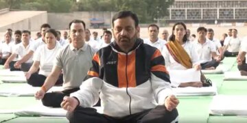 विधानसभा परिसर में सीएम सैनी ने किया योगाभ्यास, बोले- योग भारत की सांस्कृतिक शक्ति का विश्वव्यापी सम्मान