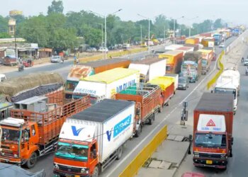 Cabinet approves Rs 9,585 crore green scheme to replace old trucks and buses in Delhi-NCR