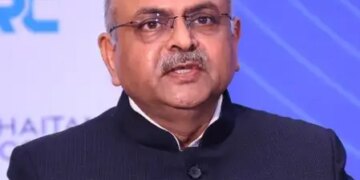 Center re-appoints Ravi Aggarwal as CBDT Chairman for the next six months