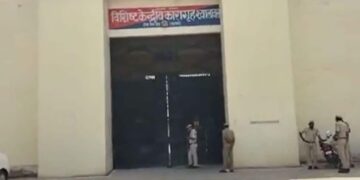 Dausa: Papadda police arrested a convicted prisoner who was absconding from parole, he was absconding from high security jail.