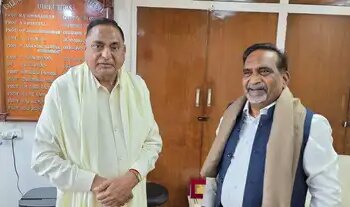 Delhi BJP's public relations campaign on completion of 12 years of Modi government, leaders interacted with the public