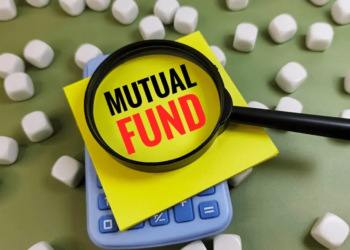 Direct vs Regular Mutual Fund Plan: What is the difference and which one has more benefits? Know the right investment option