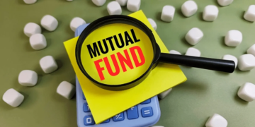 Direct vs Regular Mutual Fund Plan: What is the difference and which one has more benefits? Know the right investment option