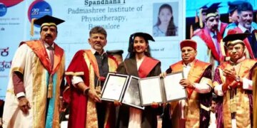 Don't limit your services to urban areas only, Karnataka Chief Minister appeals to new medical graduates