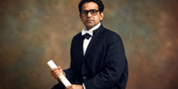 Dr. Subhash Mukhopadhyay, father of India's first test-tube baby, received honor after his death.