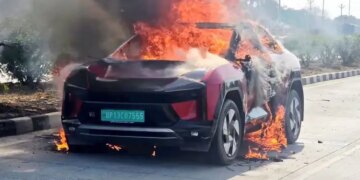 Electric vs Petrol Cars: Is there really a higher risk of fire in EVs? You will be surprised to know the whole truth