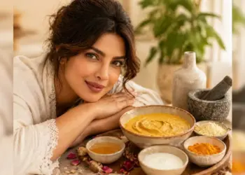 Everyone will ask the secret of beauty! To get a glow like Priyanka Chopra, follow this easy skin care routine