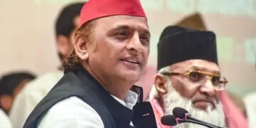 Everything from tea to diesel-petrol became expensive due to weakening of rupee against dollar: Akhilesh Yadav