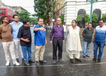 कोलकाता में टीएमसी नेताओं पर एफआईआर, ट्रैफिक जाम करने के आरोप में एक्शन