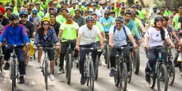 'Fit India Cyclothon' organized at Worli beach in Mumbai before International Yoga Day