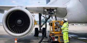Flight Ticket Price Update: Passengers can get a big relief due to abolition of fuel surcharge, fares may reduce.