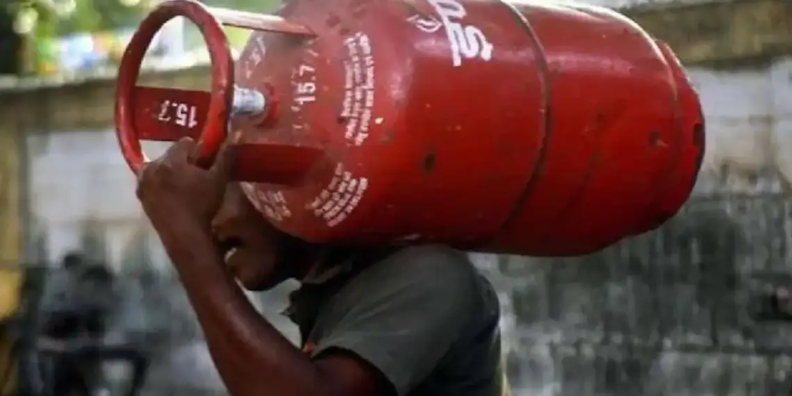Gas Cylinder Price Today: Is there relief or increased expenditure today? Before booking the cylinder, please check the new price.