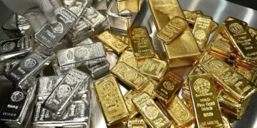 Gold Price Crash: Strong fall in the prices of gold and silver, know today's latest prices here before buying.