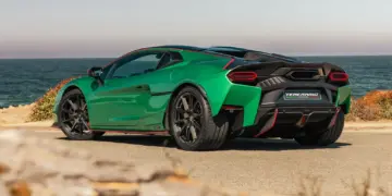 Good news for supercar lovers! Lamborghini's first hybrid car launched in India, will feel like a fighter jet