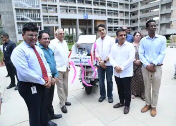Gujarat: Chief Minister flags off 51 health units for tribal districts