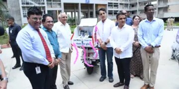 Gujarat: Chief Minister flags off 51 health units for tribal districts