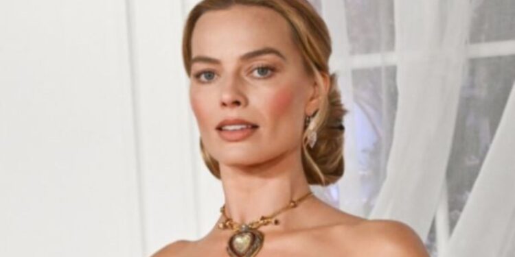 Hollywood actress wore Noorjahan's 400 year old Taj Mahal necklace, you will be shocked to know the price