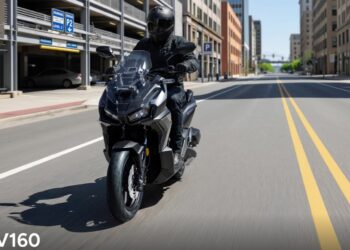 Honda ADV 160 (1)