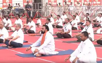 International Yoga Day: Enthusiasm for yoga in Bihar, leaders and people gave message of healthy life