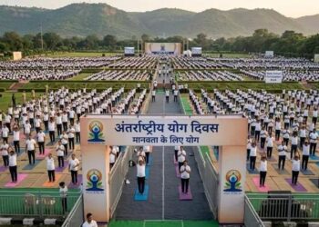 Jharkhand Schools to Remain Open on Sunday for Yoga Day 2026. Education Department Issues Order | Jharkhand News: All government schools of Jharkhand will remain open on Sunday also on Yoga Day, order of Education Department. News Track in Hindi