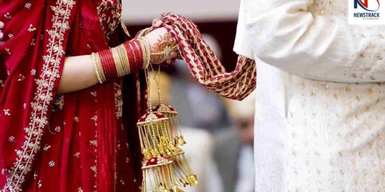Jharkhand wedding clash Garhwa wedding dispute Orchestra Program Fight | Jharkhand News: Jayalamala was held, but no rounds were held! Know why the wedding procession returned without the bride. News Track in Hindi