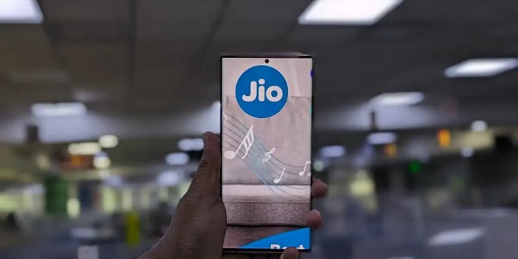 Jio's new explosive plan, facility to use 4 SIMs in a single recharge, users will get big benefit
