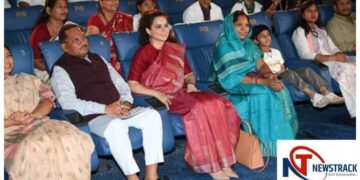 Kangana Ranaut Joins Special Screening in Chhattisgarh | Special screening of 'Bharat Bhagya Vidhaata' in Chhattisgarh Raipur, Kangana Ranaut attended with CM Sai. News Track in Hindi