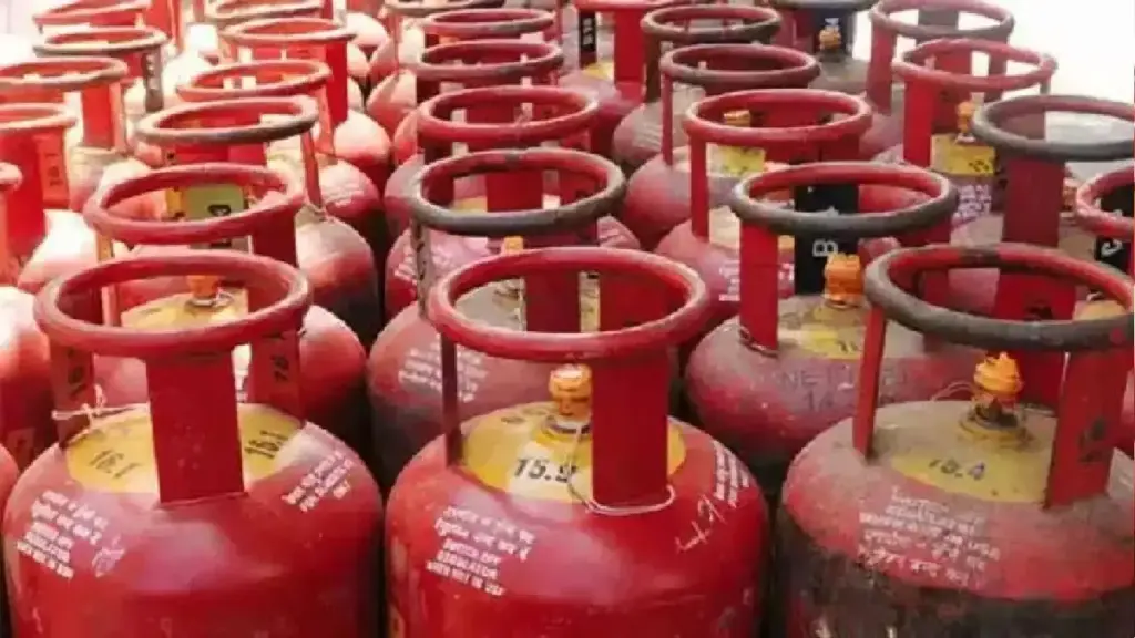 LPG Gas Price Today: How much is domestic and commercial gas cylinder available today? Check the latest prices of your city here
