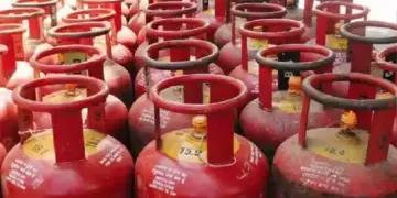 LPG Gas Price Today: How much is domestic and commercial gas cylinder available today? Check the latest prices of your city here