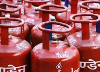 LPG Price Today: Gas cylinder prices remained stable even today, know the latest prices of domestic and commercial LPG across the country.