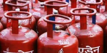 LPG Price Today: Gas cylinder prices remained stable even today, know the latest prices of domestic and commercial LPG across the country.