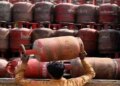 LPG Price Today: How expensive or cheap has gas become in your city today, know the latest price of 14KG and 19KG cylinders.