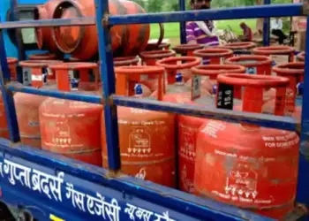 LPG Rate Today: LPG cylinder prices may change tomorrow, know what is the domestic and commercial gas rate in your city today