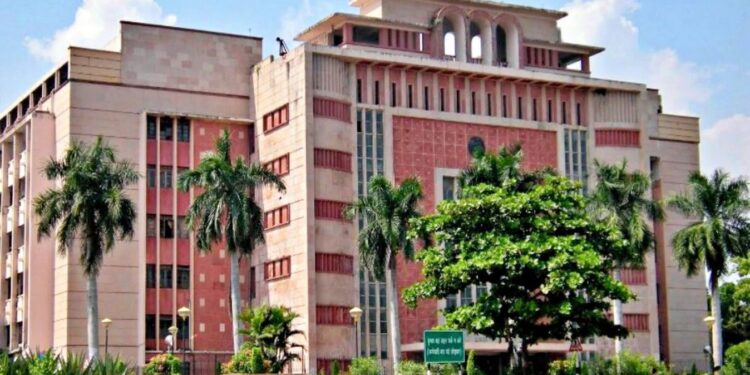MP Promotion News| Big Decision Expected Today on Madhya Pradesh Government Employees' Promotions. MP News: Hope of 10 years wait ending, big decision on promotion of government employees may be taken today. News Track in Hindi