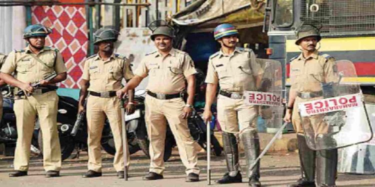 MP Royal Family Firing Nagod Royal Family Yogita Singh Shot|Madhya Pradesh News | MP Royal Family Firing: Bloody game in the royal family! Baba Raja's wife Yogita Singh was shot. News Track in Hindi