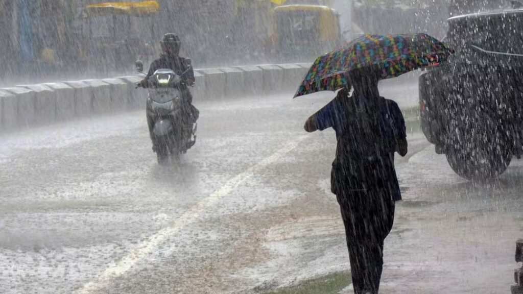 MP Weather Today| Heavy Rain Alert in 50 Districts. Monsoon Update | MP Weather Today: Rain alert in 50 districts of Madhya Pradesh, monsoon will be active again from July 2. News Track in Hindi