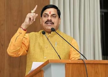 Madhya Pradesh Latest News| Land Mafia Crackdown Illegal Colonies MP| Newstrack News | Madhya Pradesh: Government's big attack on land mafia in Madhya Pradesh, very strict law will be passed in monsoon session. News Track in Hindi