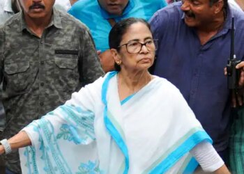 Mamata Banerjee-led Trinamool faction lodged 4 police complaints against the rebel group