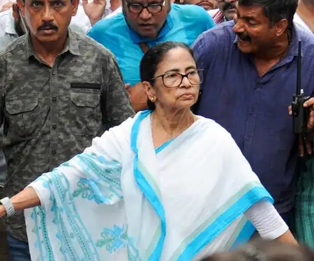 Mamata Banerjee-led Trinamool faction lodged 4 police complaints against the rebel group