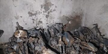 Massive fire breaks out in multi-storey building in Delhi's Tughlakabad Extension, 3 people killed