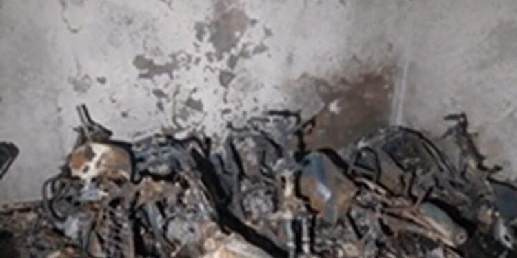 Massive fire breaks out in multi-storey building in Delhi's Tughlakabad Extension, 3 people killed