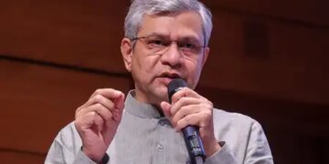 Modern training techniques are necessary for skill development of station masters: Ashwini Vaishnav