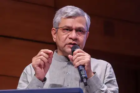 Modern training techniques are necessary for skill development of station masters: Ashwini Vaishnav