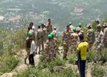 Mussoorie Road Accident Uttarakhand Latest News| Car Falls Gorge Mussoorie | Mussoorie: Major road accident in Mussoorie, four died after car fell into 500 meter deep gorge. News Track in Hindi