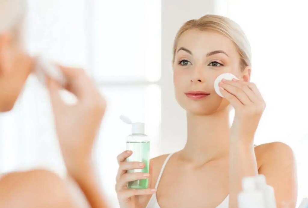 Natural Face Pack: Leave expensive beauty products, make this face pack with things available at home and get glowing and spotless skin.