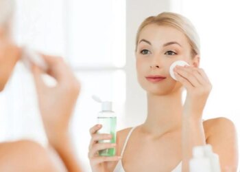 Natural Face Pack: Leave expensive beauty products, make this face pack with things available at home and get glowing and spotless skin.