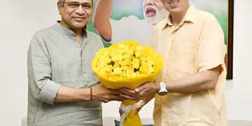 New stop of Vande Bharat Express in Anantnag, passengers, traders will get benefit: Ashwini Vaishnav
